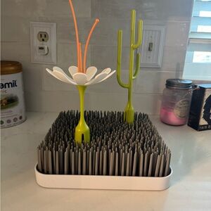 Boon Baby Bottle and Pump Drying Rack with 2 accessory attachments